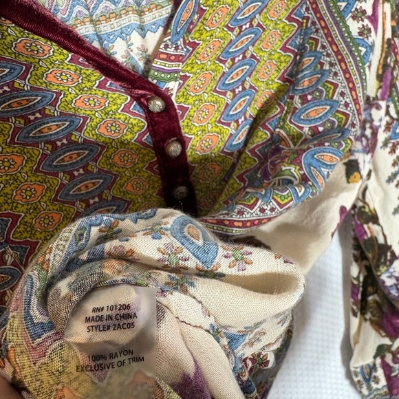 Soft Surroundings Paloma Floral Geometric Printed Velvet Tunic Top - Picture 5 of 10